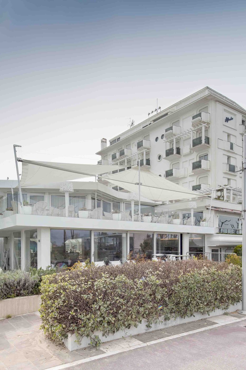 Ledere dag zomer: terras en winter beach