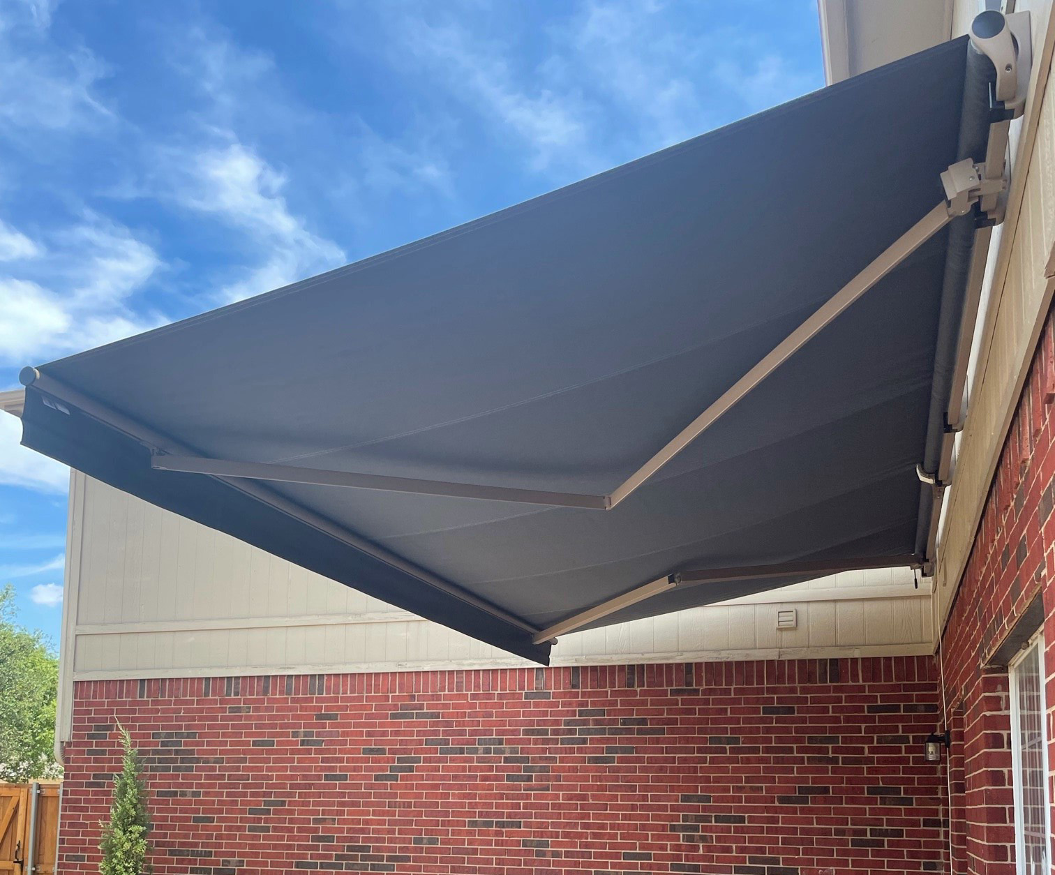 Klip Pod Semi Cassette Awning